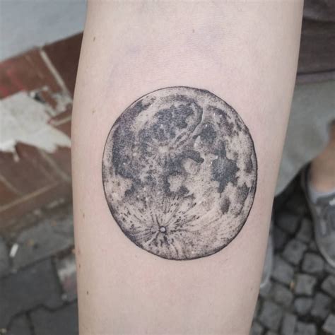 pretty moon tattoos|realistic full moon tattoo.